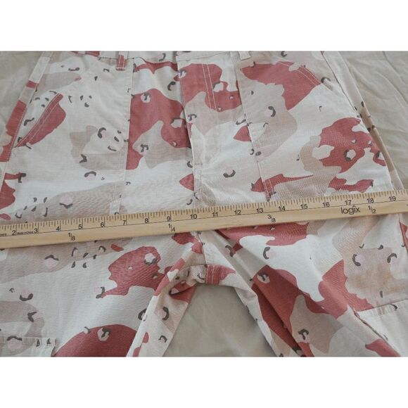 WILD FABLE | Camo Print High-Rise Cargo Size 2 - Picture 7 of 10